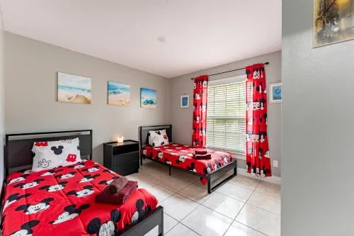 9 min to Disney Entrance-Peaceful Single Family House photo 2