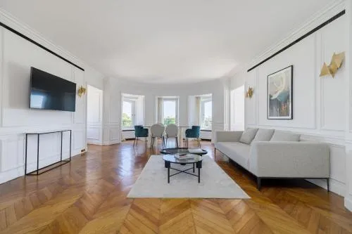 Luxury apartments - Avenue Montaigne photo 2