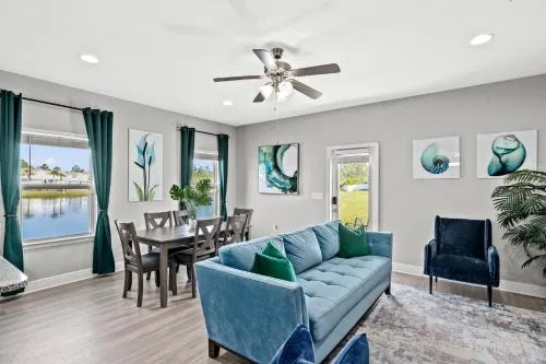 NEW 3BRs - Renovated - Waterfront - Game Room - 8mins to Beach photo 2