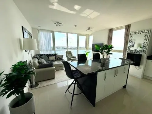 Luxury Waterfront Apartment With Panoramic View photo 2