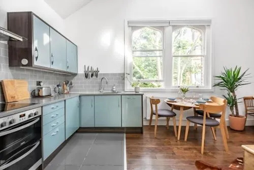 Two bedroom loft in central Bristol photo 2