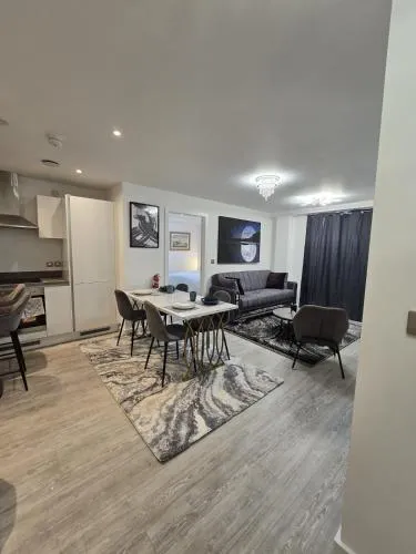 Mega9 Luxury 2Bedrooms Apartment - 2Baths, 2Toilets photo 2