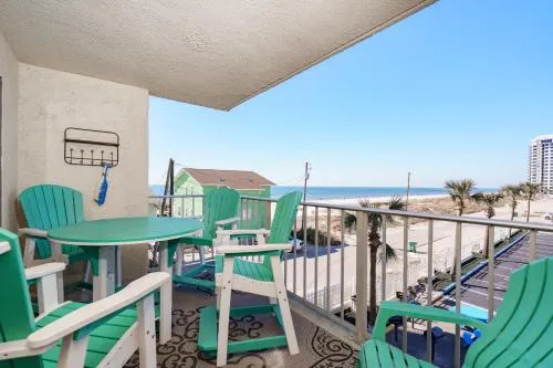 Bethys Beachy Beauty Regency Towers photo 2