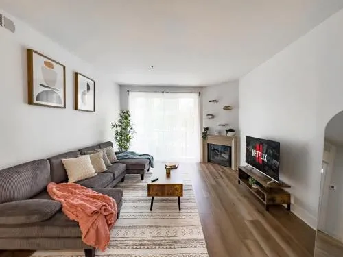 Stylish 1bd in Marina Del Rey with Free Parking photo 2