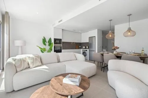 Ultimate Rentals - Coastal Comfort - Pool And Views in Oceana Gardens photo 2