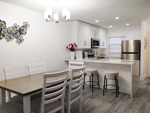 Family Townhouse with Waterpark - Minutes from Disney photo 2