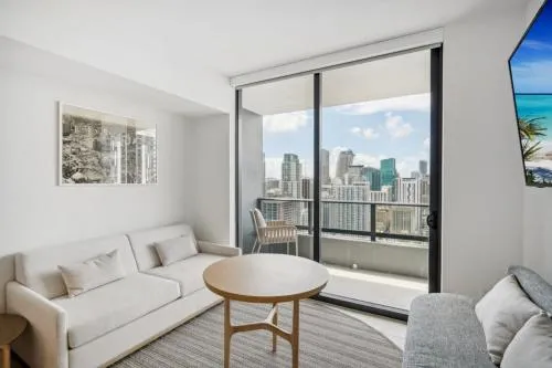 NEW Luxury Bay View Downtown 1 Bedroom photo 2