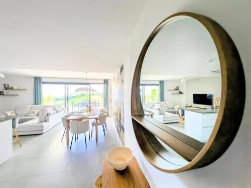 Oasis 325 Premium Apartment Sea & Mountains View photo 2