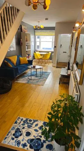 Whole House with a private garden and terrace, central Brighton photo 2