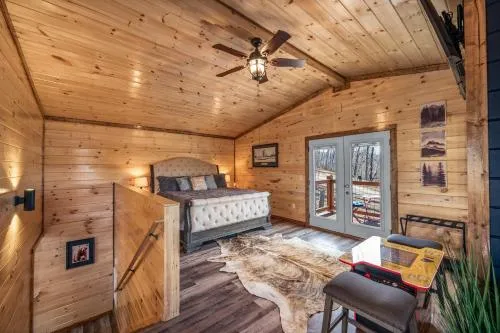 Luxury Cabin with Hot Tub and Resort Access photo 2
