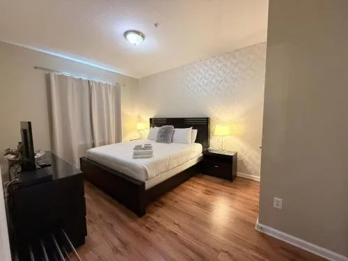 3Br 2Bath Condo Balcony 5min Conv Center 1388ft photo 2