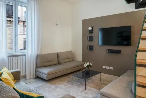 Luxury Milan Apartment - Penthouse in Historic City Center photo 2