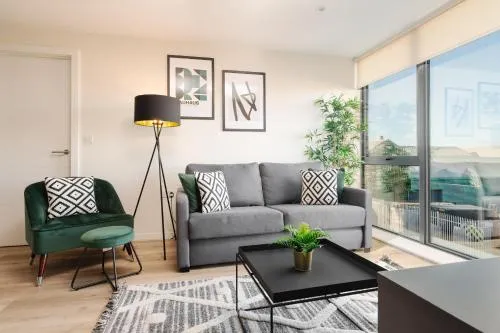 Richmond Row Apartments - Free On-Site Parking, WiFi & EV photo 2