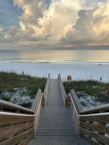 Coastal Escape Beatiful Ground Floor Prime Location Close to Beach photo 2