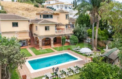 Spacious Andalusian villa with private pool REMS photo 2