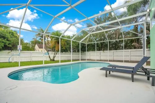 Luxury Villa Near Disney I Fully Renovated photo 2