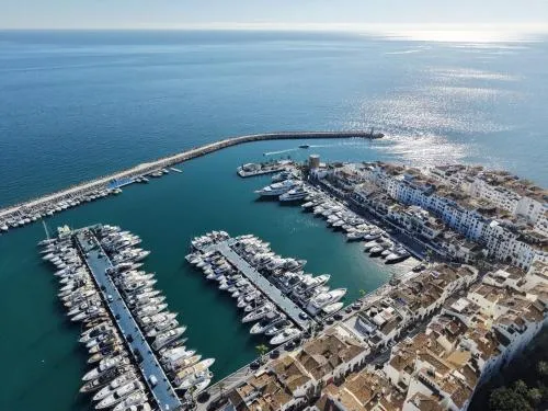 Apartamento dentro de Puerto Banus photo 2
