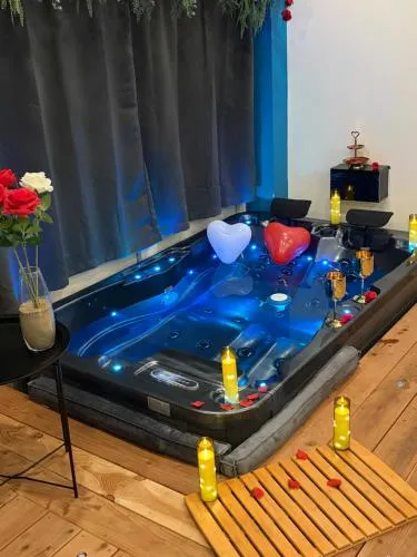 Love 2 avec Jacuzzi photo 2