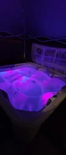 Cowboy Corner - Hot Tub, City Centre, Free Parking photo 2