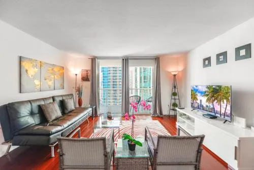Brickell Stay with City Views photo 2