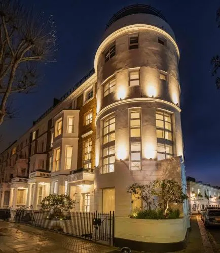AYLI - Kensington photo 2