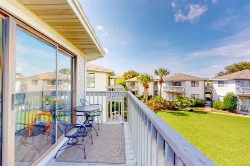 Miramar Beach condo with heated pool on-site private balcony washer&dryer AC photo 2