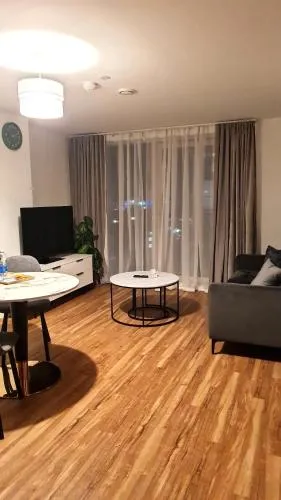 Penthouse height Flat, City View Balcony, Quiet, Free Wifi, Gym & More Minimalistic Home photo 2