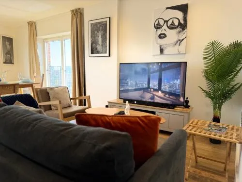 Prestige City Apartment with Magnificent City Views photo 2