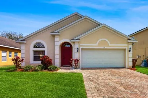 Home in gated community w/private heated pool, air hockey, tennis, clubhouse photo 2