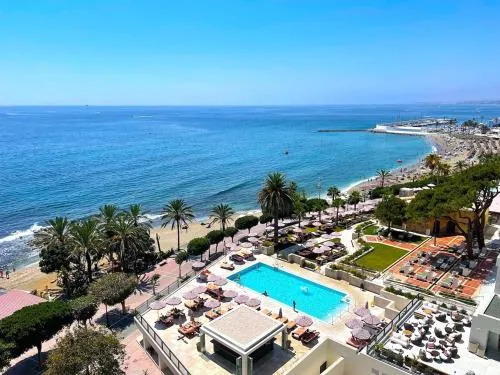 Apartment with Swimming-pool photo 2