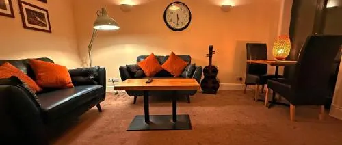 York's Grape Lane Apartments - Middle Floor photo 2