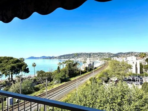 Studio moderne, proche plage, climatisation photo 2
