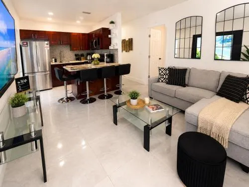 Miami 2BR Home l Jackson Hospital l Parking photo 2