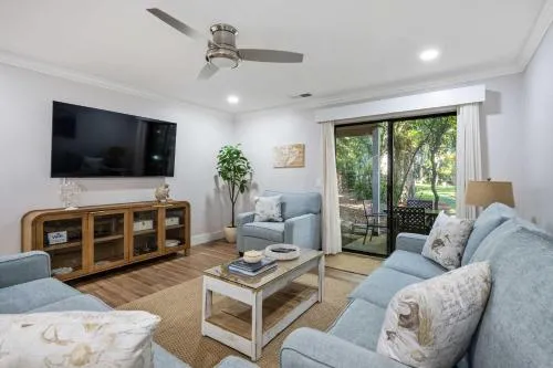 Courtside 1 Newly Renovated 2 BR First Floor Villa Walk to Beach & Free Tennis photo 2