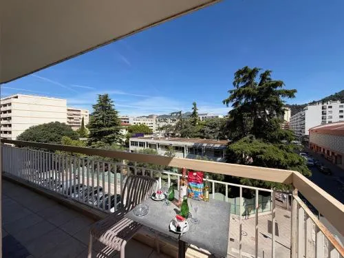 Appartement Familial T3 Terrasse, Clim & Parking Gratuit photo 2