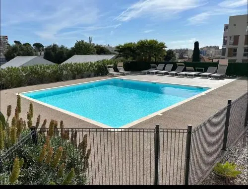 Apartment with sea view and pool photo 2