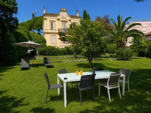 Oasis Secrète à Cannes - Prestigieuse Villa Historique Jardin Ombragé Centre et Plages à Pied photo 2