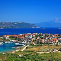 a small town on the shore of a body of water