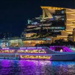 Bangkok gece nehir turu
