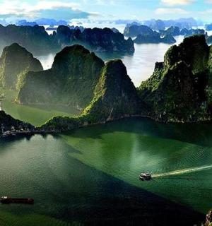 Halong Bay Full Day Tour from Hanoi with Lunch