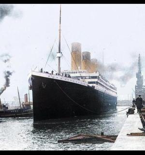 Secrets of the Titanic Walking Tour