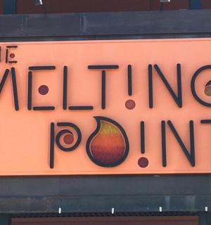 a sign for the milling room on a building