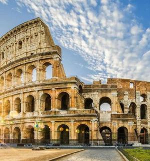 Skip-the-Line Guided Group Tour of Colosseum, Roman Forum, and Palatine Hill