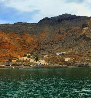 山边的一个小镇