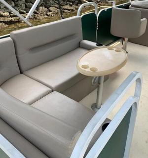 船尾的沙发