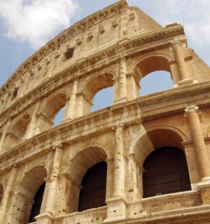 罗马斗兽场建筑的特写