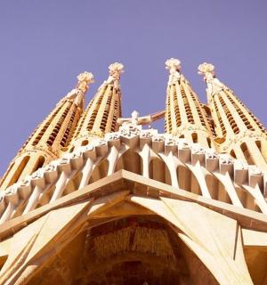 Sagrada Familia Guided Tour with Skip The line Ticket