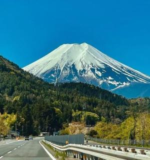 Mount Fuji Private Day Tour with English Speaking Driver