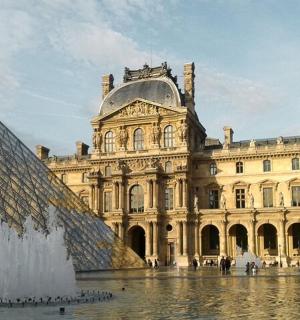 Louvre-museet billett og lydguidet Seine-cruisealternativ