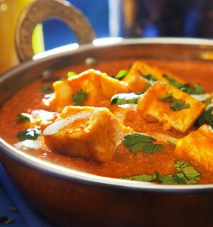 miska polévky s tofu